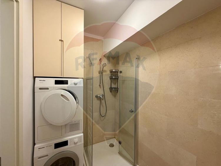 Apartament cu 3 camere decomandat în Domenii