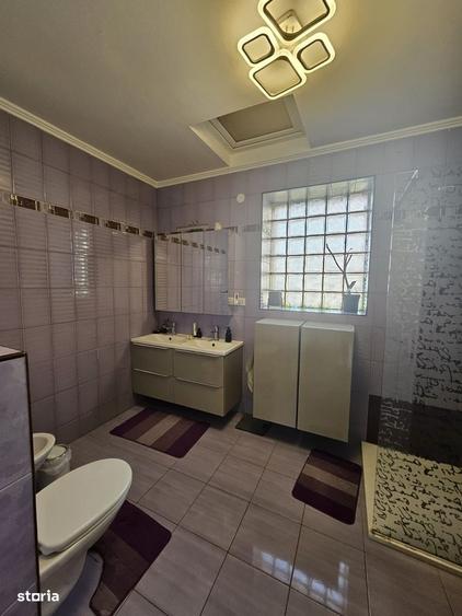 Casă cu 3 camere cu Piscina în Gării