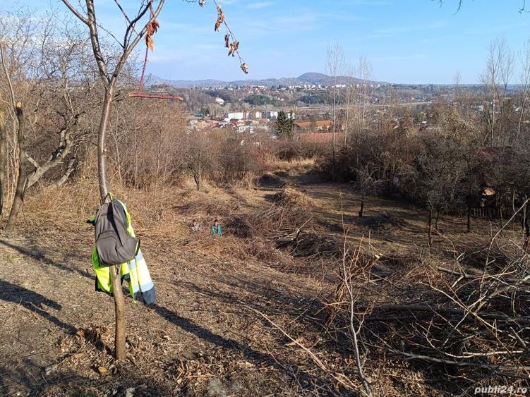 Teren de 4200 mp, în Central
