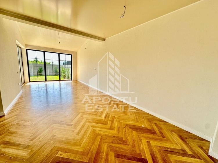 Duplex cu 5 camere cu Canalizare în Giroc