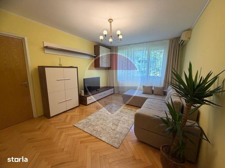 Apartament cu 3 camere în Drumul Taberei