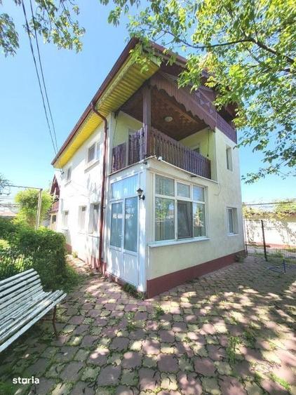 Casă cu 4 camere în Nicolae Bălcescu