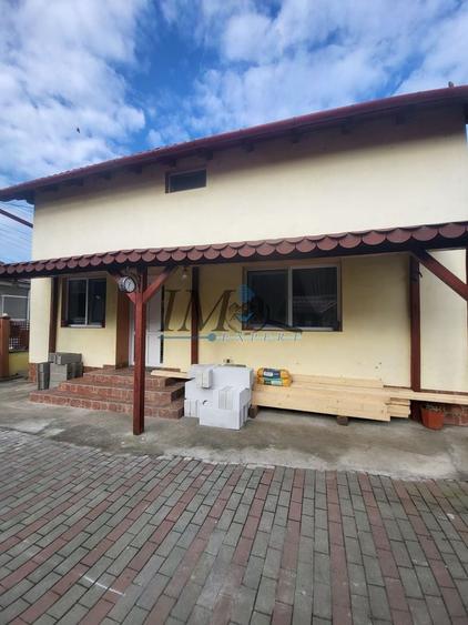Casă individuală cu 4 camere cu Canalizare în Vințu de Jos