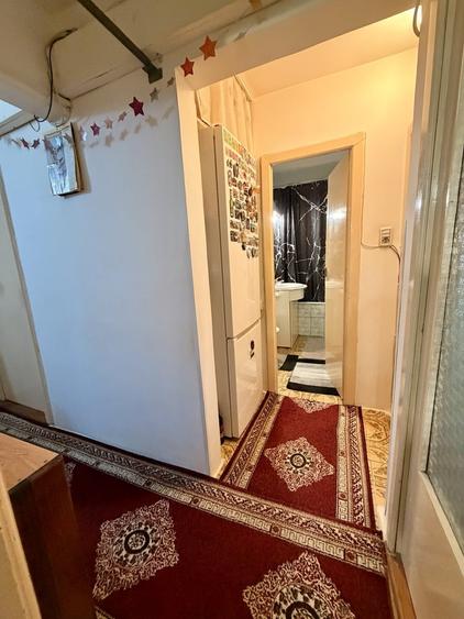 Apartament cu 3 camere decomandat, mobilat în Lipovei