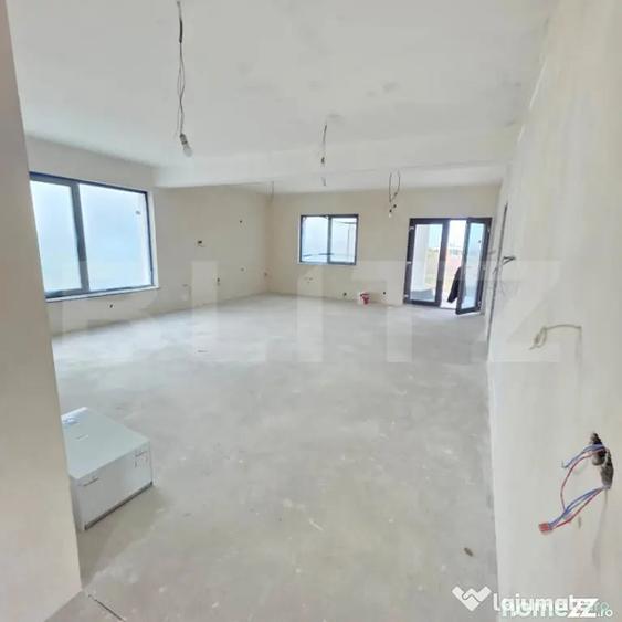 Casă cu 4 camere cu Teren 546 Mp în Central