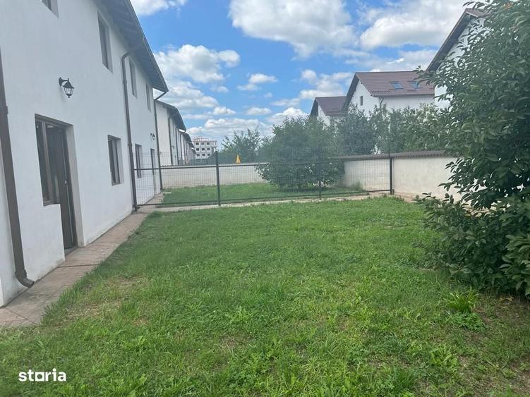 Casă cu 4 camere în Matraca