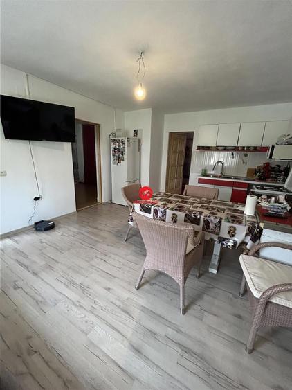 Casă cu 4 camere cu Teren 555 Mp în Eforie