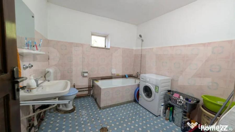 Casă cu 3 camere cu Teren 2180 Mp în Central