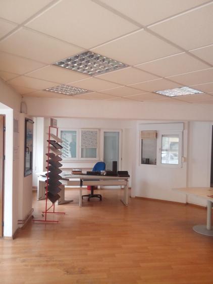 Spațiu comercial, de 64 mp, în Basarabia