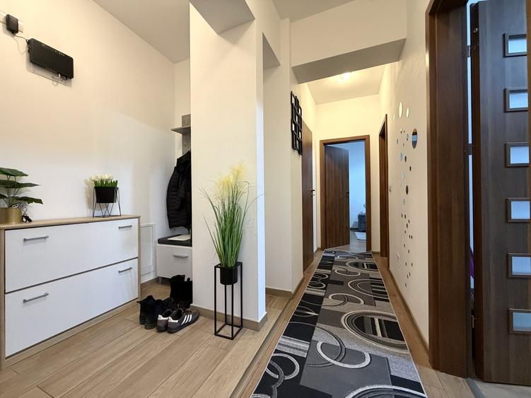Apartament cu 2 camere decomandat, mobilat în Giroc