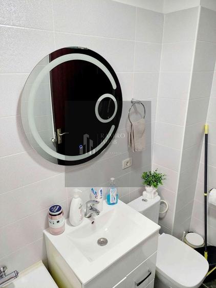 Apartament cu 2 camere decomandat, mobilat în Central
