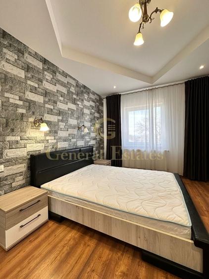 Apartament cu 3 camere decomandat, mobilat în Tractorul