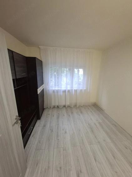 Apartament cu 3 camere nedecomandat în Șagului