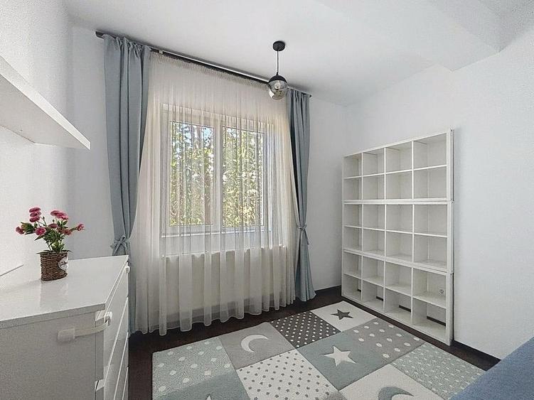 Apartament cu 3 camere semidecomandat în Gorjului