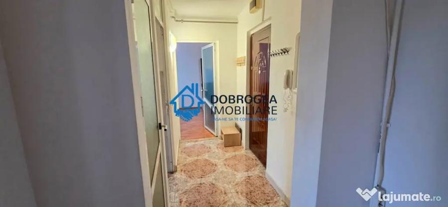 Apartament cu 2 camere decomandat în Păcii