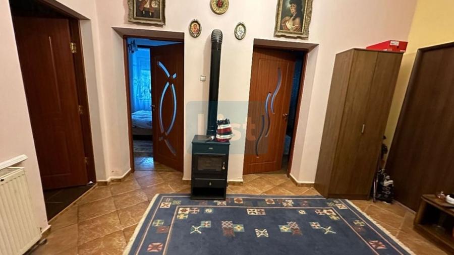 Casă cu 3 camere cu Canalizare în Muncitoresc