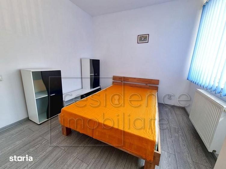 Apartament cu 3 camere semidecomandat în Dâmbul Rotund
