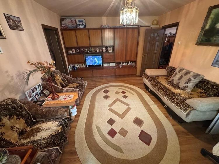 Apartament cu 2 camere semidecomandat în Brazda lui Novac