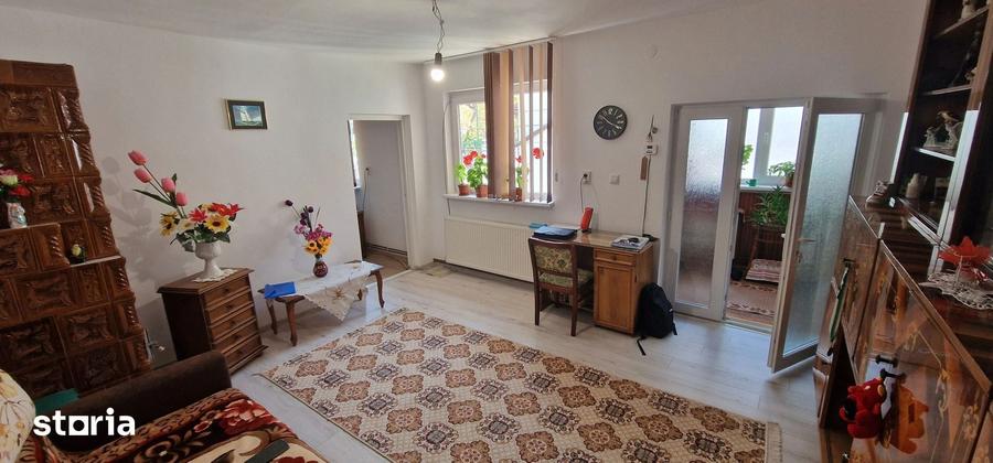 Casă cu 3 camere cu Teren 281 Mp în Central