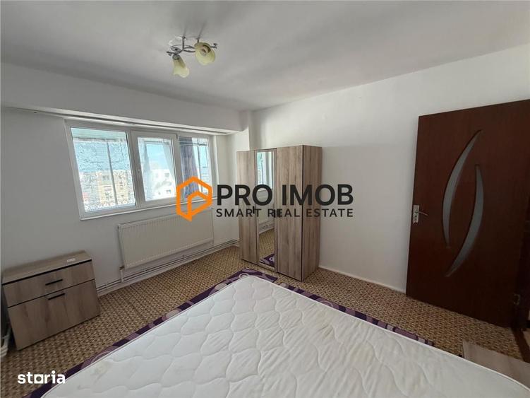 Apartament cu 3 camere semidecomandat în Unirii Sud