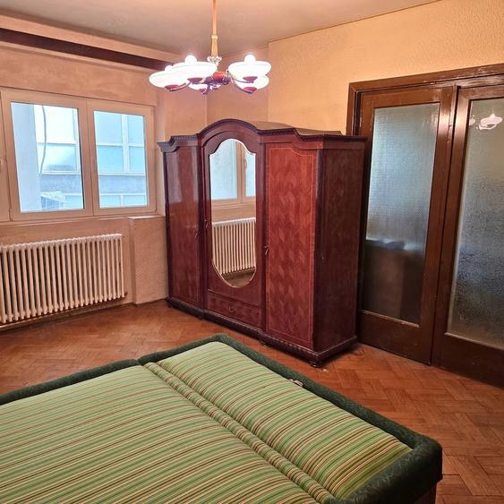 Apartament cu 2 camere decomandat în Sala Palatului