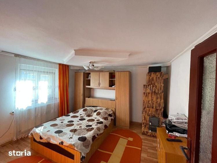 Casă cu 5 camere cu Teren 380 Mp în 1 Mai