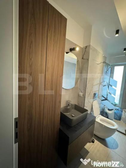 Apartament cu 3 camere decomandat în 13 Decembrie