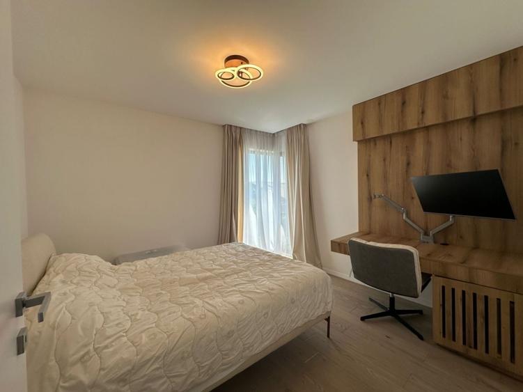 Apartament cu 3 camere decomandat, mobilat în Sisești
