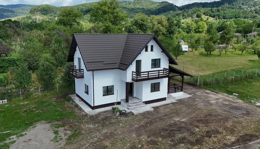 Casă cu Teren 575 Mp în Brebu