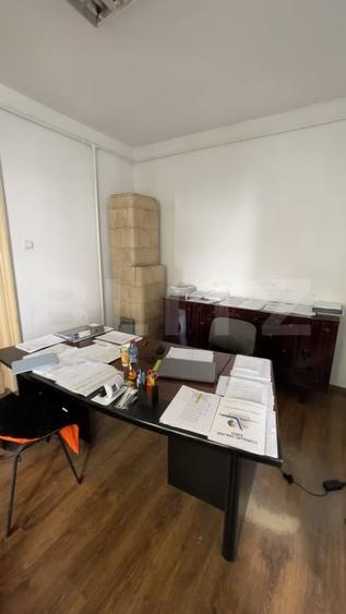 Casă individuală cu 6 camere cu Canalizare în Ultracentral