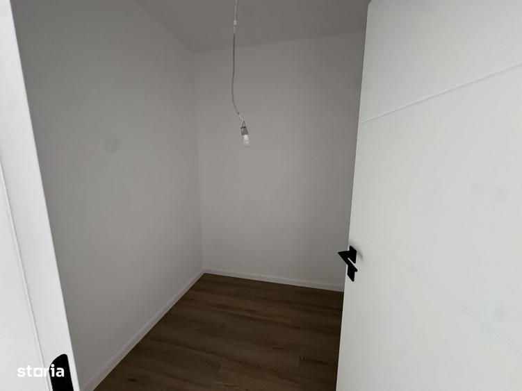 Apartament cu 3 camere în Central — fotografia 3