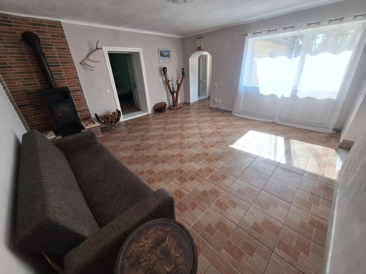 Casă individuală cu 3 camere cu Canalizare în Marpod