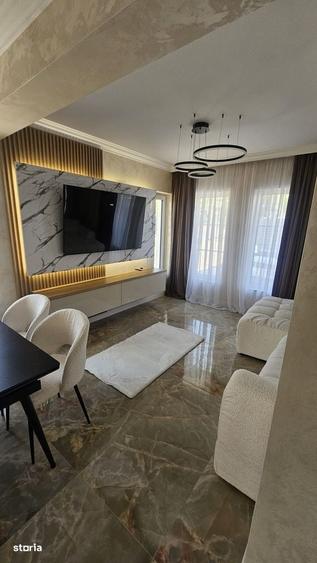 Casă cu 4 camere cu Teren 300 Mp în Central