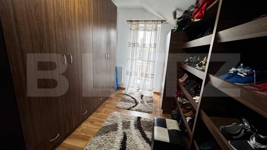 Duplex cu 5 camere cu Canalizare în Micești