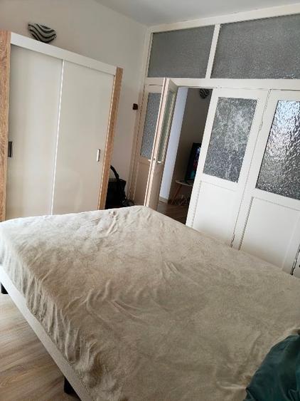 Apartament cu 3 camere semidecomandat, mobilat în Faleza Nord