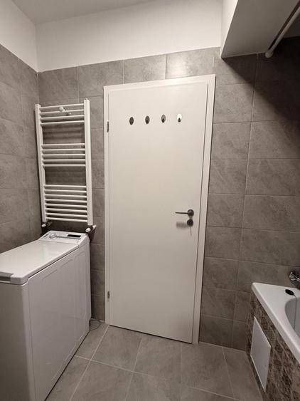 Garsonieră decomandată în Apărătorii Patriei