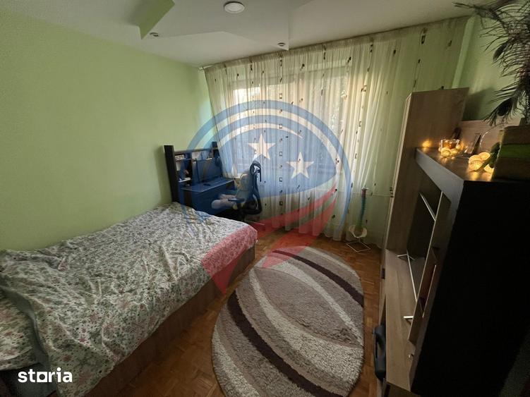 Apartament cu 2 camere decomandat în Rovine