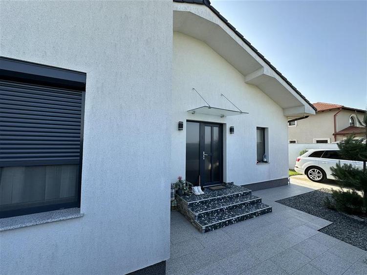 Casă cu 3 camere cu Teren 500 Mp în Nojorid