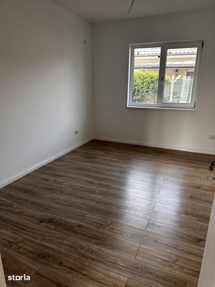 Casă cu 5 camere cu Teren 300 Mp în Central