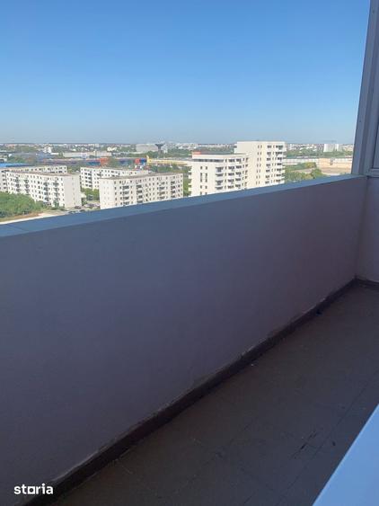 Apartament cu 3 camere semidecomandat în Drumul Taberei