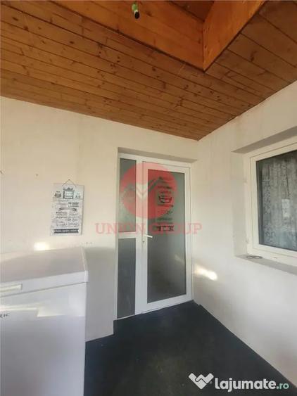 Casă cu 4 camere cu Teren 600 Mp în Lazu