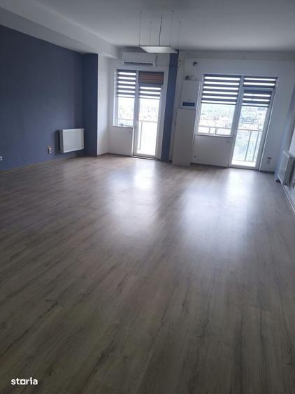 Spațiu comercial, de 75 mp, în Central