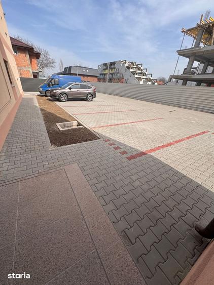 Apartament cu 4 camere în Otopeni