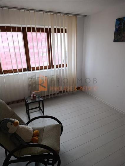 Apartament cu 2 camere semidecomandat, mobilat în Unirii Sud