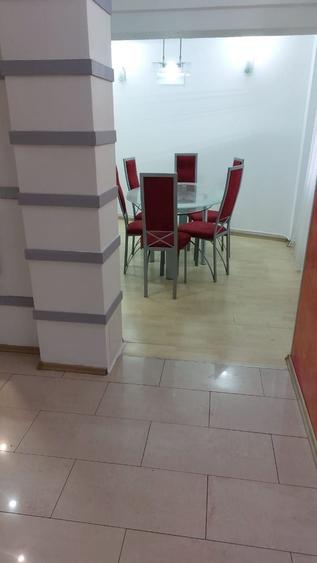 închiriez apartament 3 camere Constitutiei - 10