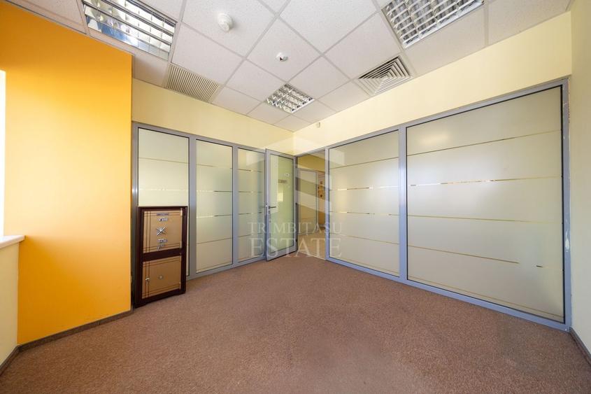Spațiu comercial, de 612 mp, în 13 Decembrie
