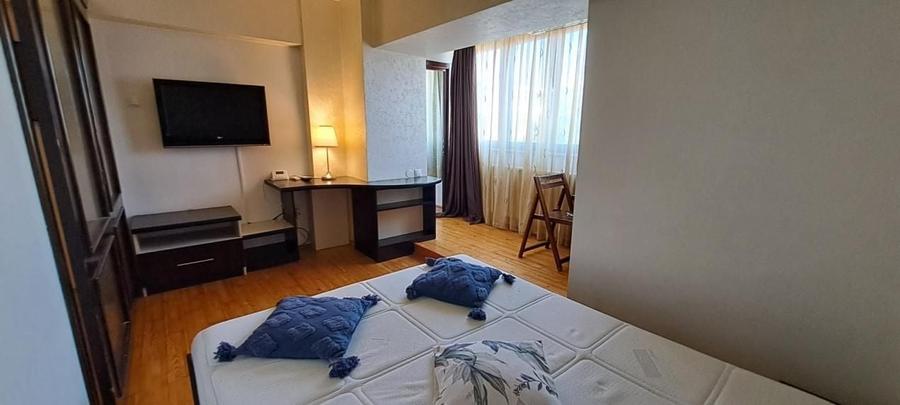 Apartament cu 2 camere semidecomandat, mobilat în Nicolina