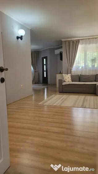 Casă cu 7 camere în Central
