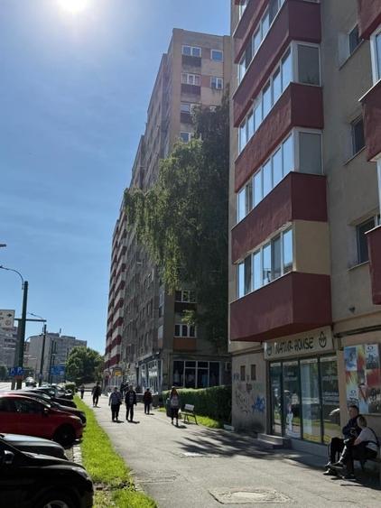 Proprietar INCHIRIEZ spatiu COMERCIAL 100mp – zona GARII Brasov - 7