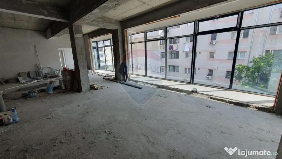 Spațiu comercial, de 91 mp, în Central